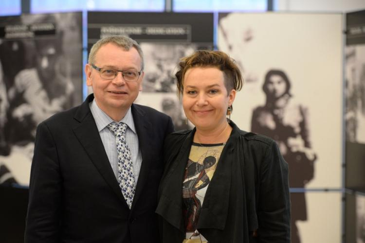 Pisarka Elżbieta Cherezińska oraz wydawca Tadeusz Zysk. Fot. PAP/J. Turczyk