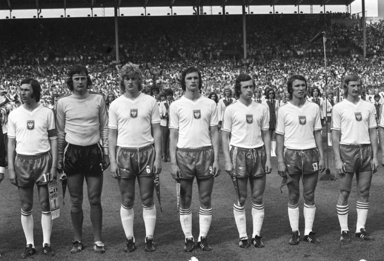 Mundial 1974 - od lewej Kazimierz Deyna, Jan Tomaszewski, Jerzy Gorgoń, Władysław Żmuda, Antoni Szymanowski, Henryk Kasperczak, Andrzej Szarmach. Fot. PAP/CAF/S. Jakubowski