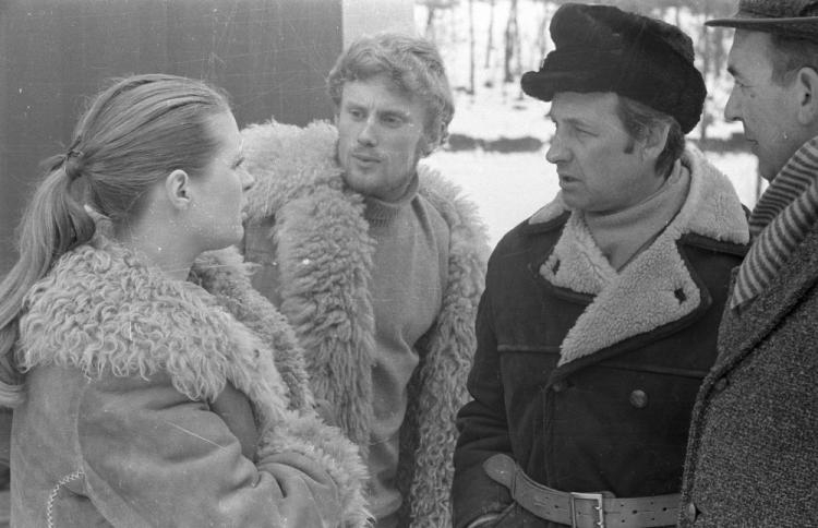 Zdjęcia do filmu "Wszystko na sprzedaż". Od lewej: Beata Tyszkiewicz, Daniel Olbrychski i Andrzej Wajda. 1968 r. Fot. PAP/L. Zielaskowski 