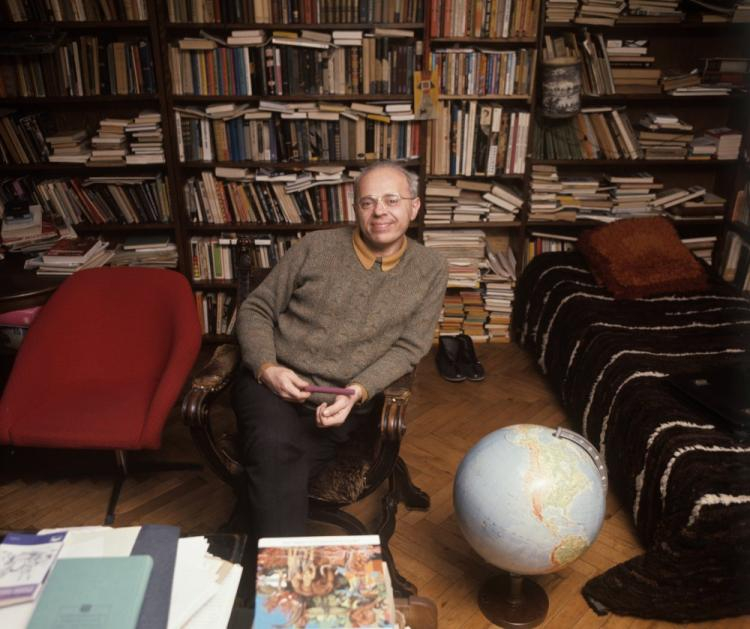 Stanisław Lem. 1974 r. Fot. PAP/PAI/I. Jarosińska