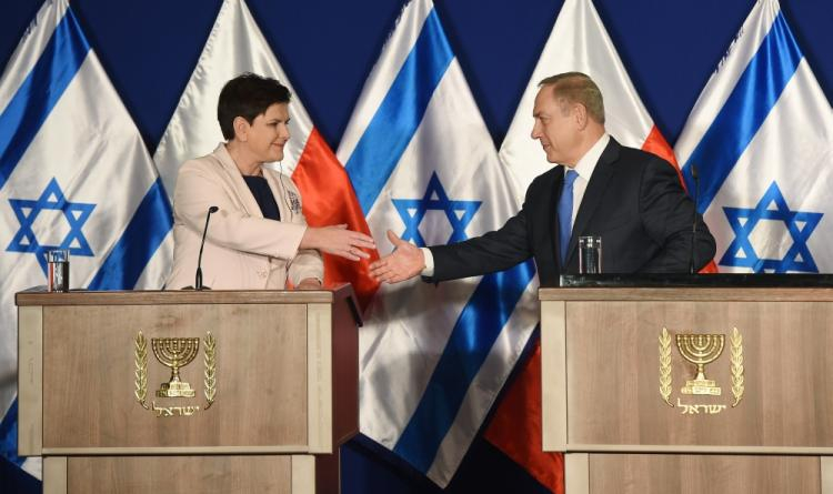  Premier Beata Szydło (L) oraz premier Izraela Benjamin Netanjahu (P) podczas polsko-izraelskich konsultacji międzyrządowych w Jerozolimie. Fot. PAP/R. Pietruszka