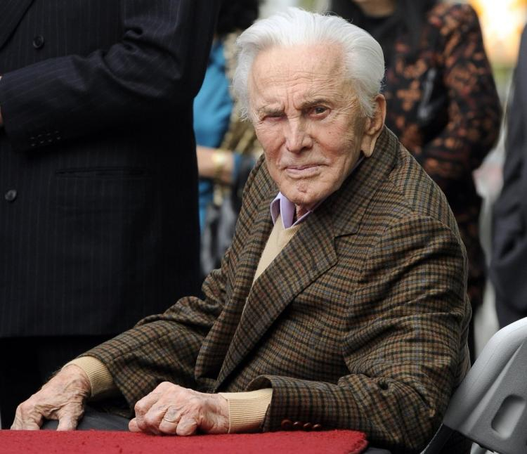 Kirk Douglas. 2011 r. Fot. PAP/EPA