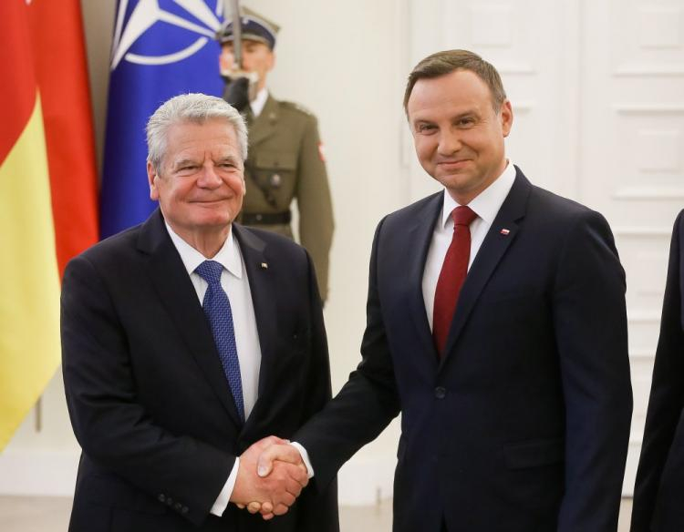 Prezydent RP Andrzej Duda (P) i prezydent RFN Joachim Gauck. Warszawa, 17.06.2016. Fot. PAP/P. Supernak 
