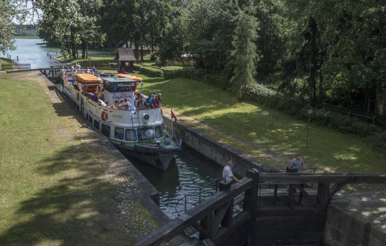 Śluza Przewięź na Kanale Augustowskim. Fot. PAP/J. Ochoński