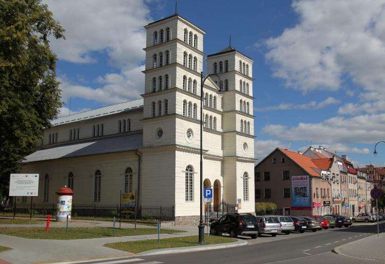 Lidzbark Warmiński - protestancki kościół ewangelicki z XIX w. Obecnie cerkiew prawosławna. PAP/Tomasz Waszczuk 