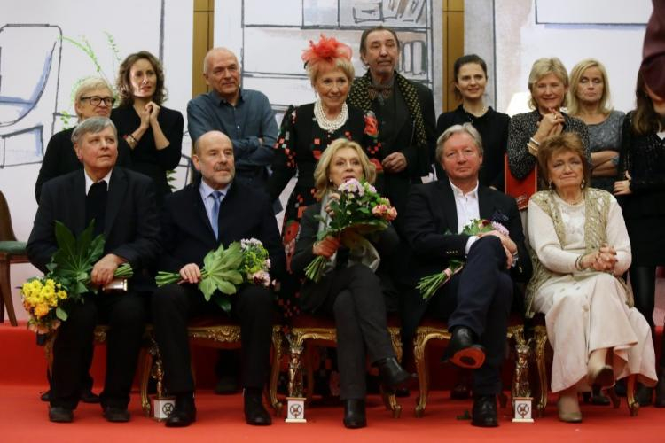 Laureaci Splendorów - od lewej: Andrzej Zaorski, Henryk Rozen, Ewa Wiśniewska, Andrzej Ferenc, Ludmiła Łączyńska. Fot. PAP/T. Gzell 