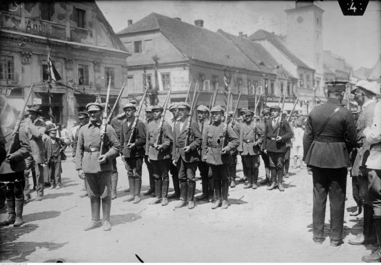 III powstanie śląskie - pododdział powstańczy w Rybniku. 1921 r. Fot. NAC