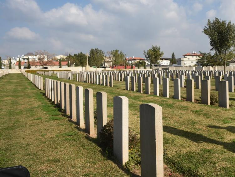 Brytyjski cmentarz wojenny w Ramli. Fot. PAP/R. Pietruszka 