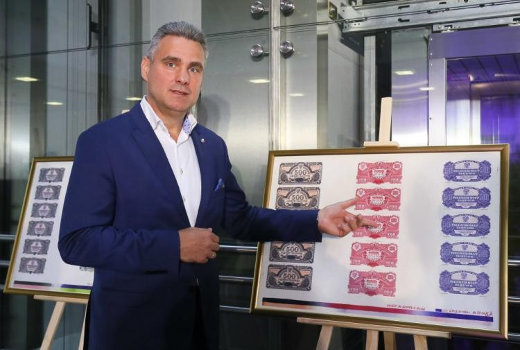 Prezes PWPW Piotr Woyciechowski podczas konferencji prasowej "Banknoty z serii lubelskiej – 1944". Fot. PAP/P. Supernak 