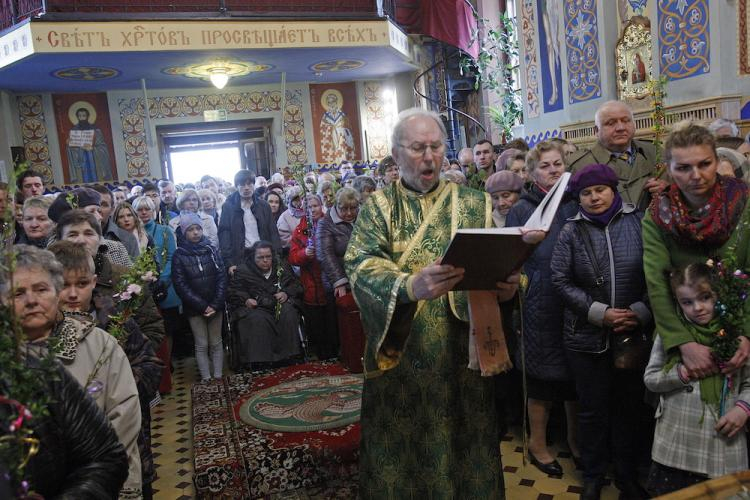 Uroczystości prawosławnej Palmowej Niedzieli w Katedrze prawosławnej pw. św. Mikołaja w Białymstoku. Fot. PAP/A. Reszko