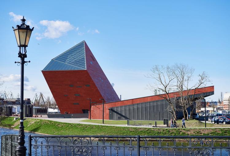 Budynek Muzeum II Wojny Światowej w Gdańsku. Fot. PAP/A. Warżawa