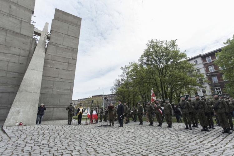 Obchody Dnia Sybiraka przy Pomniku Zesłańców Sybiru we Wrocławiu. Fot. PAP/A. Koźmiński  