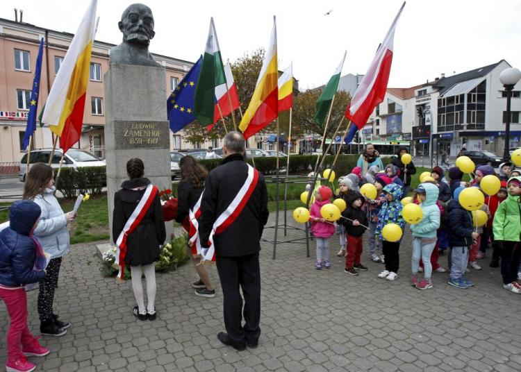 Uroczystości w 100. rocznicę śmierci twórcy esperanto Ludwika Zamenhofa. Białystok, 12.04.2017. Fot. PAP/A. Reszko