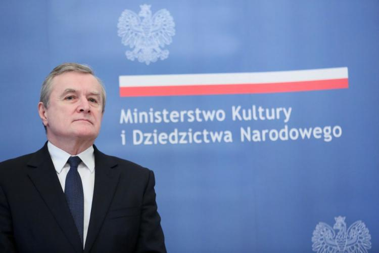 Wicepremier, minister kultury i dziedzictwa narodowego Piotr Gliński podczas konferencji prasowej nt. organizowanej przez Polskę 41. sesji Komitetu Światowego Dziedzictwa UNESCO. Fot. PAP/L. Szymański