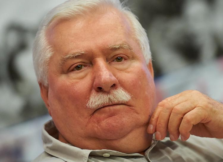 B. prezydent Lech Wałęsa. Fot. PAP/A. Warżawa