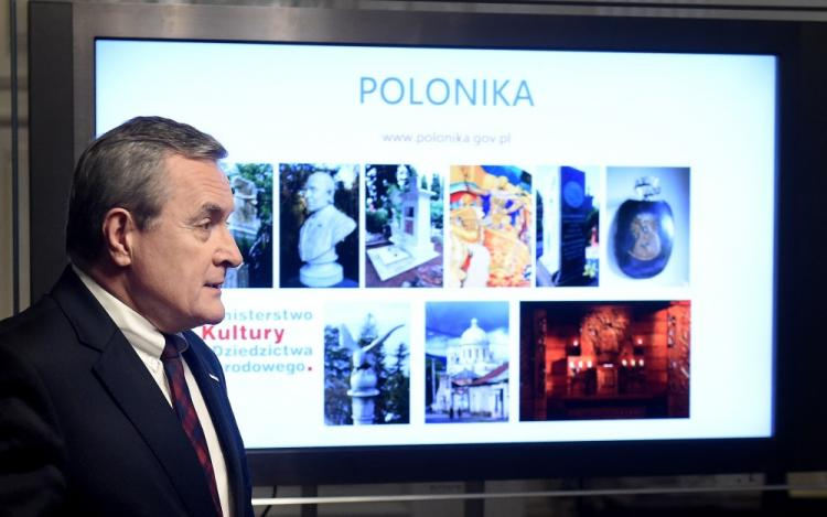 Wicepremier, minister kultury prof. Piotr Gliński podczas prezentacji nowego portalu internetowego MKiDN Polonika. Fot. PAP/R. Pietruszka 