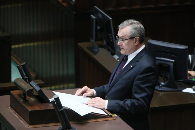 Wicepremier, minister kultury Piotr Gliński podczas posiedzenia Sejmu. Fot. PAP/L. Szymański