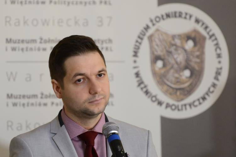 Wiceminister sprawiedliwości Patryk Jaki podczas konferencji prasowej "Ogłoszenie konkursu na opracowanie koncepcji ekspozycji stałej w Muzeum Żołnierzy Wyklętych i Więźniów Politycznych PRL w Warszawie". Warszawa, 14.06.2017.Fot. PAP/J. Kamiński