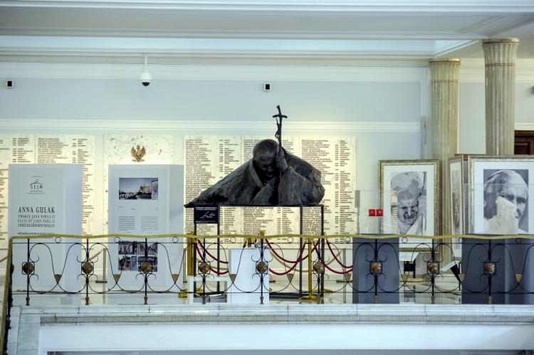 Wystawa "Twarze Jana Pawła II" w Sejmie. Fot. PAP/M. Obara 