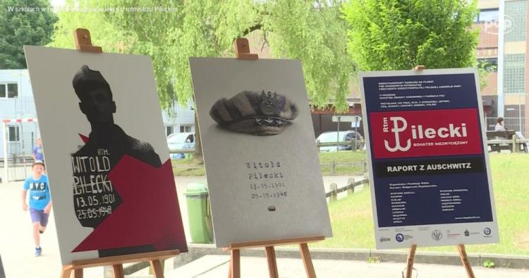 W szkołach w Brukseli inauguracja lekcji o rotmistrzu Witoldzie Pileckim. Źródło: serwis wideo PAP