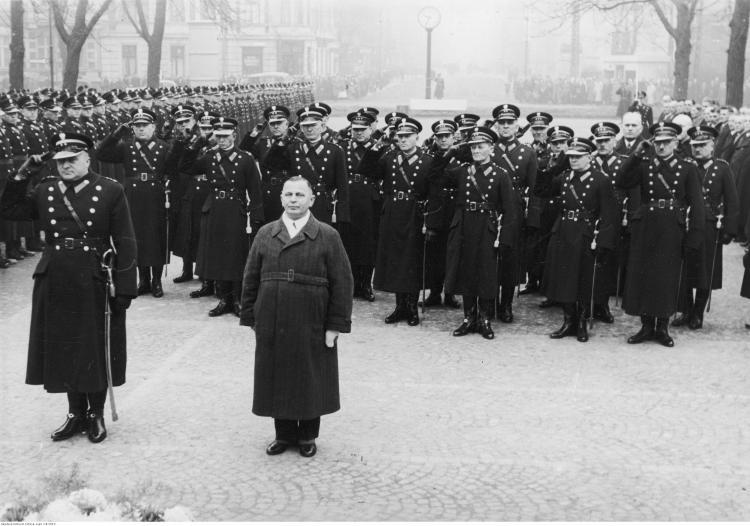 Uroczyste obchody święta policjanta śląskiego w Katowicach. 10.11.1938. Fot. NAC