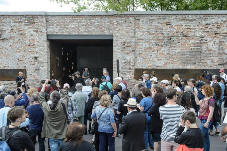 Uczestnicy Marszu szlakiem Pamięci na Umschlagplatz w Lublinie. Fot. PAP/W. Pacewicz