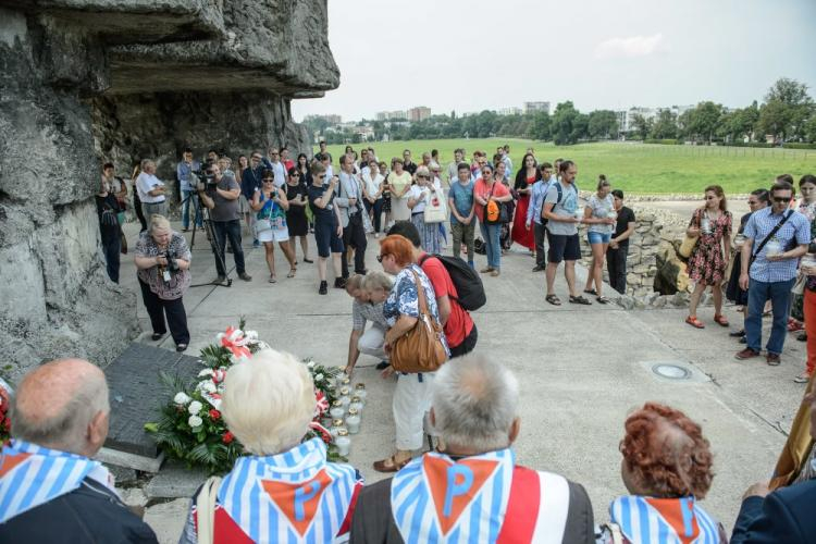 Uroczystości upamiętniające 73. rocznicę likwidacji niemieckiego nazistowskiego obozu koncentracyjnego na Majdanku. Fot. PAP/W. Pacewicz 