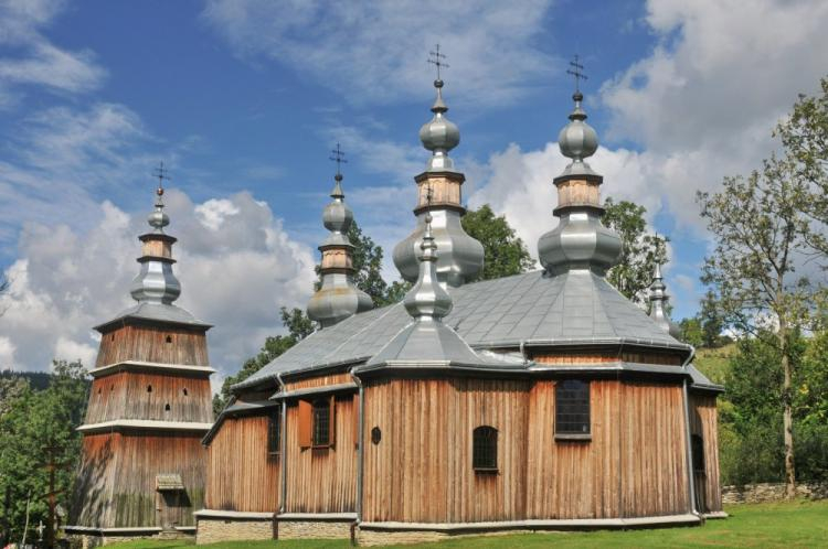 Zabytkowa drewniana cerkiew parafialna pw. św. Michała Archanioła w Turzańsku w 2013 r. wpisana na Listę Światowego Dziedzictwa UNESCO. Fot. PAP/W. Maluga 