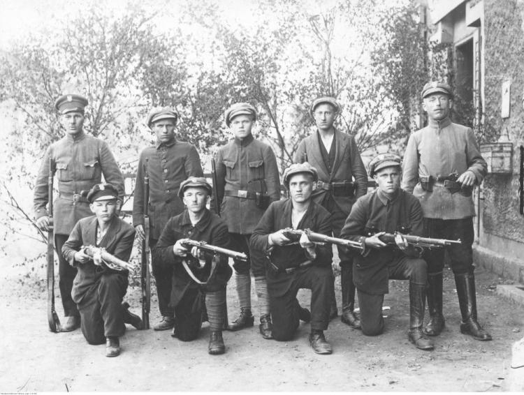 I powstanie śląskie: grupa powstańców. 1919 r. Fot. NAC