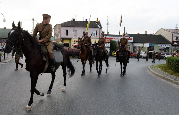 52. Marsz Szlakiem Pierwszej Kompanii Kadrowej dotarł do Jędrzejowa. Fot. PAP/P. Polak 