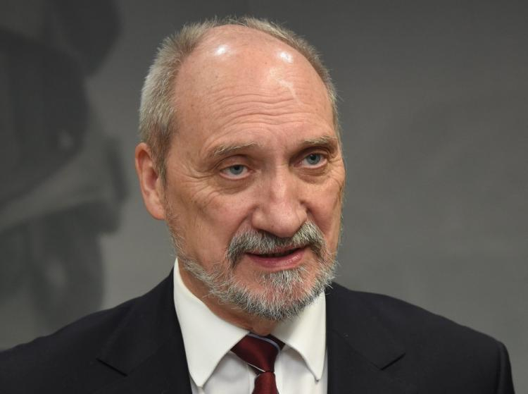 Minister obrony narodowej Antoni Macierewicz. Fot. PAP/R. Pietruszka 