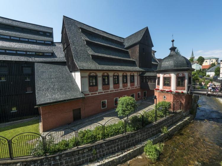 Muzeum Papiernictwa w Dusznikach-Zdroju. Fot. PAP/J. Ochoński