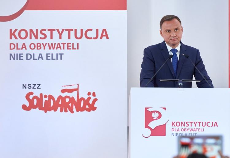 Prezydent Andrzej Duda przemawia podczas konferencji "Konstytucja dla obywateli, nie dla elit" w Sali BHP Stoczni Gdańskiej. Fot. PAP/A. Warżawa 