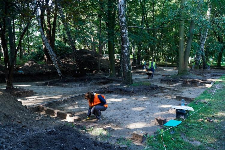 Prace archeologiczne na terenie Wojskowej Składnicy Tranzytowej Westerplatte. Gdańsk, 24.08.2017. Fot. PAP/A. Warżawa