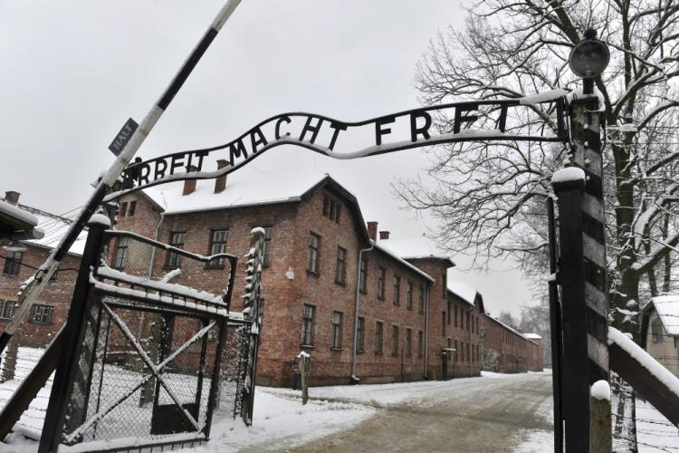 Teren b. niemieckiego nazistowskiego obozu koncentracyjnego i zagłady Auschwitz. Fot. PAP/J. Bednarczyk