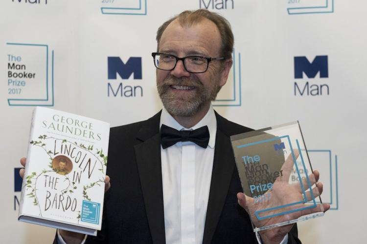 Amerykański pisarz George Saunders uhonorowany literacką Nagrodą Bookera. Fot. PAP/EPA