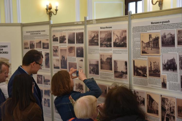 Wystawa ”Zniszczenia Warszawy we wrześniu ’39 w polskiej i niemieckiej fotografii”. Źródło: Zespół Prasowy Wojewody Mazowieckiego