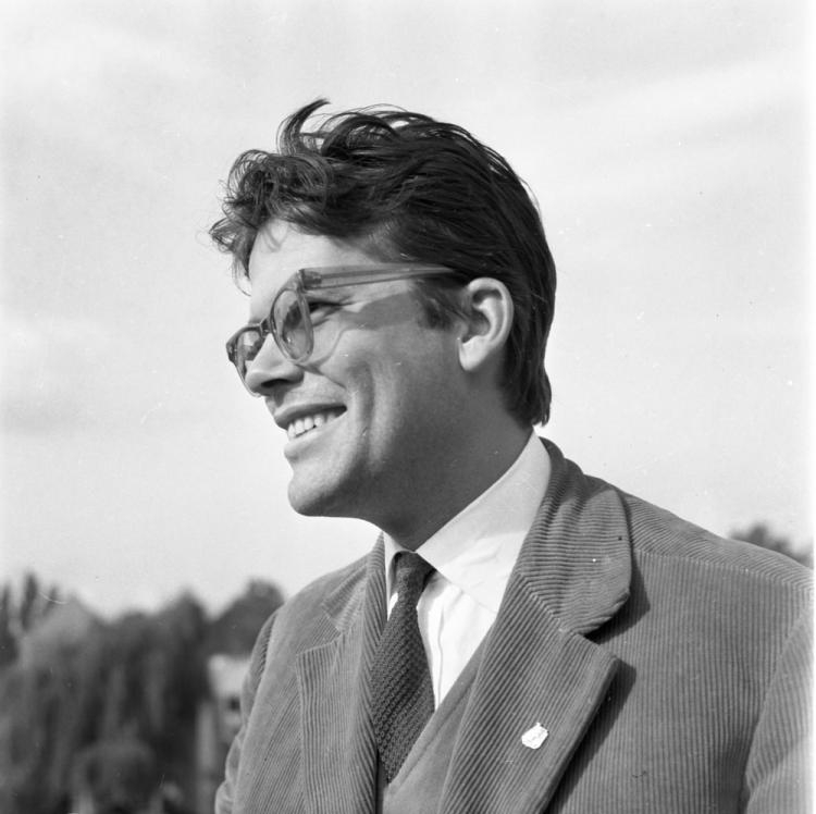 Zbigniew Cybulski - Sopot, wrzesień 1960. Fot. CAF/PAP/Cezary Langda