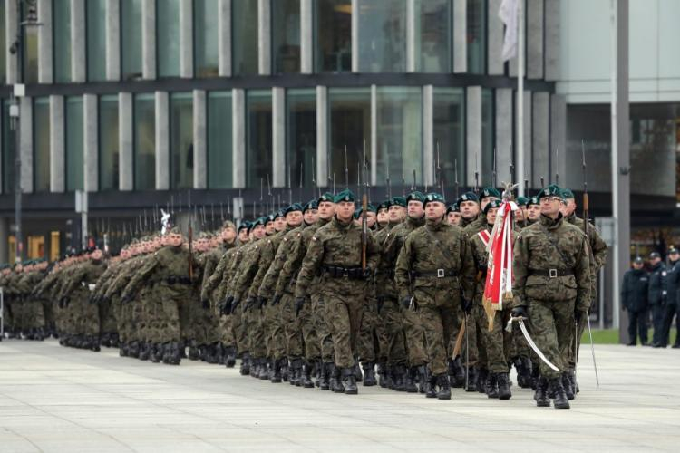 Próba generalna uroczystej odprawy wart. Fot. PAP/T. Gzell