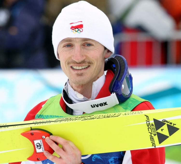 Adam Małysz po zdobyciu srebrnego medalu podczas Zimowych Igrzysk Olimpijskich Vancouver 2010. Fot. PAP/G. Momot