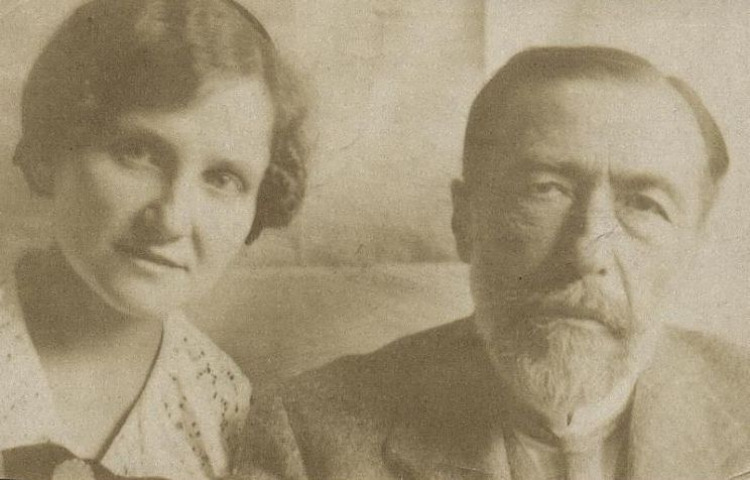Joseph Conrad z Anielą Zagórską - 1914 r. Źródło: BN Polona