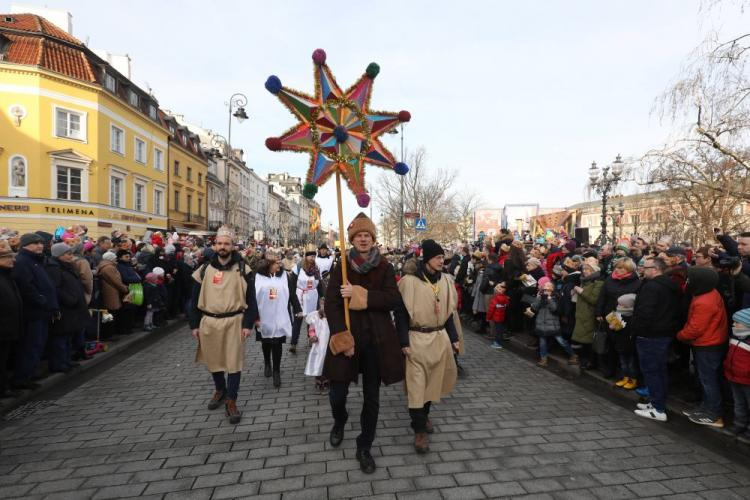 Orszak Trzech Króli na ulicach Warszawy. Fot. PAP/P. Supernak