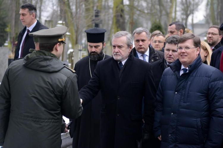 Wicepremier, minister kultury i dziedzictwa narodowego Piotr Gliński (C) oraz wicepremier Ukrainy Pawło Rozenko (P). Fot. PAP/J. Kamiński