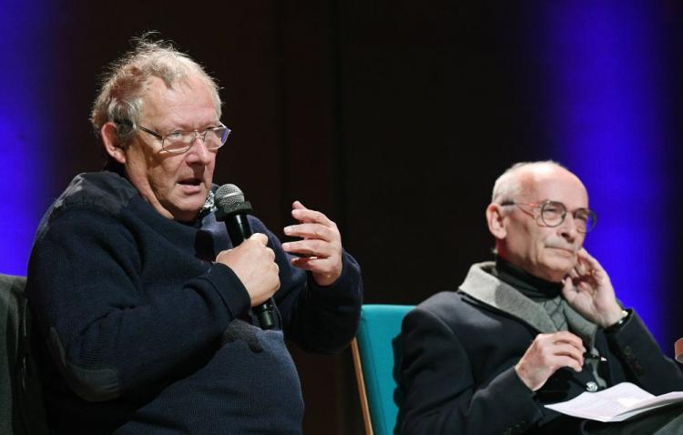 Redaktor naczelny Gazety Wyborczej Adam Michnik i publicysta Jan Lityński podczas debaty "Jak Marzec'68 wpłynął na zmiany społeczne i polityczne. Co pozostawił nam w spadku? 1968 - 1970 - 1976 - 1980 - 1989" w warszawskim muzeum Polin. Fot. PAP/R. Pietruszka 