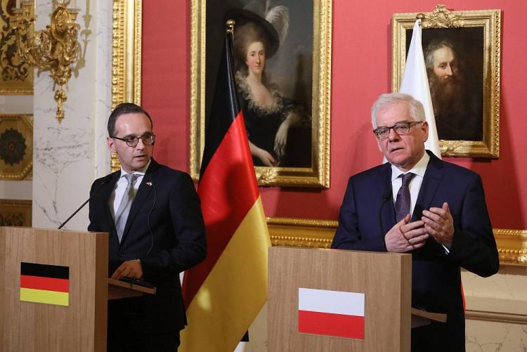 Minister spraw zagranicznych RP Jacek Czaputowicz (P) i minister spraw zagranicznych Niemiec Heiko Maas podczas konferencji przed spotkaniem w MSZ w Warszawie. Fot. PAP/P. Supernak