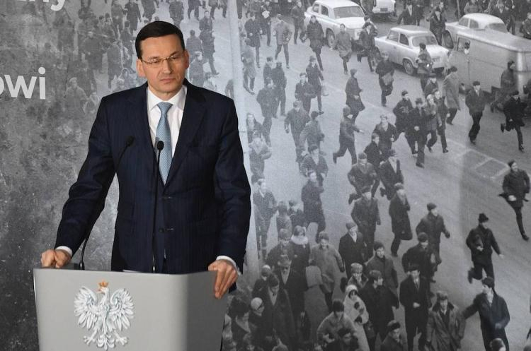 Premier RP Mateusz Morawiecki podczas debaty pt. „Marzec ’68 Ogólnopolski Ruch Społeczny Przeciw Komunizmowi” w ramach obchodów 50. rocznicy Marca ‘68 w Warszawie, 7 bm. Fot. PAP/R. Pietruszka