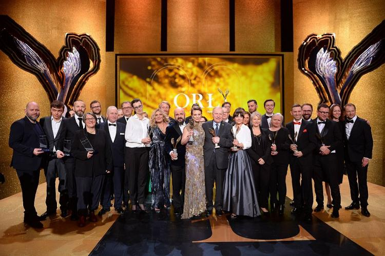 Nagrody Filmowe Orły 2018 - zdjęcie grupowe nagrodzonych. Fot. PAP/S. Leszczyński