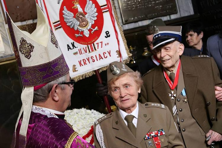 Metropolita gdański abp Sławoj Leszek Głódź (L) oraz płk Weronika Sebastianowicz ps. Różyczka i płk Tadeusz Bienkowicz ps. Rączy na Jasnej Górze, podczas pielgrzymki Kombatantów Podziemia Antykomunistycznego. Fot. PAP/W. Deska