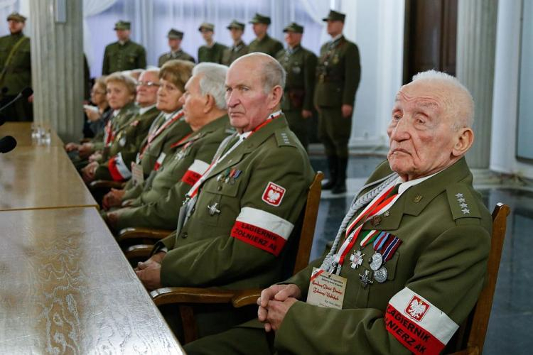 Weterani podczas konferencji „Żołnierze Wyklęci - świadectwa” w Sejmie. Fot. PAP/A. Guz