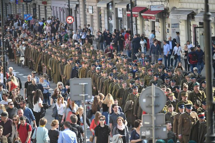 XI Katyński Marsz Cieni przeszedł ulicami Warszawy. Fot. PAP/B. Zborowski